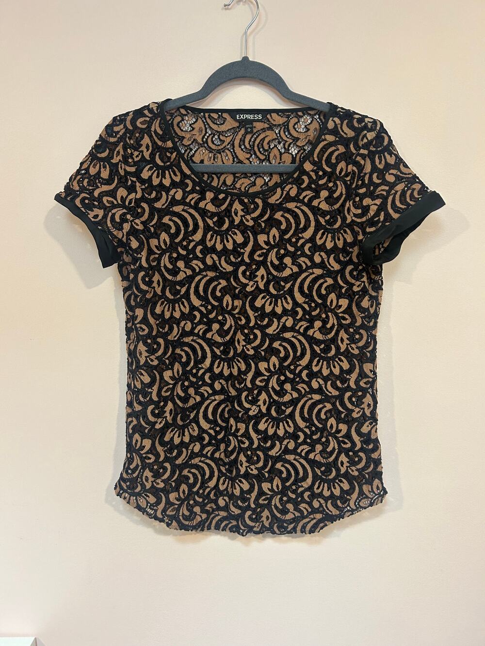 Express Short Sleeve Shirt *S*
